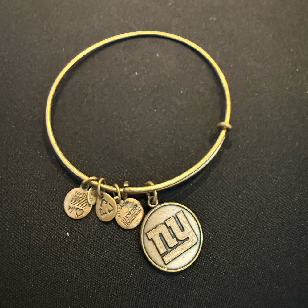 NY Giants Gold Charm Bangle